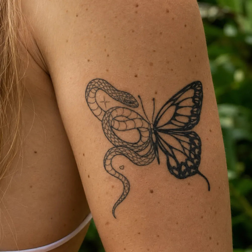 SafeTatt — Snake and Butterfl · fotografie tetování na kůži